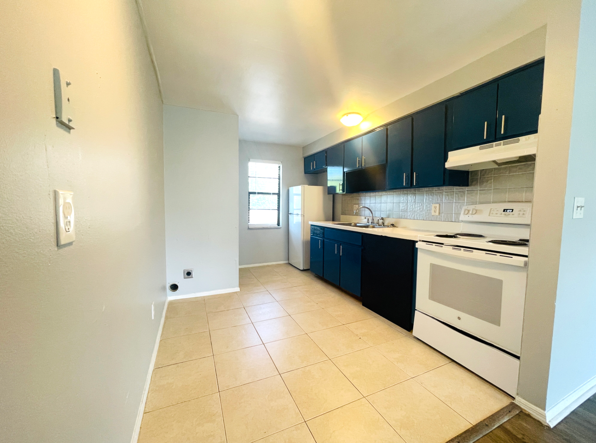 Pinellas Park Apartment: 4480 76th Ave N