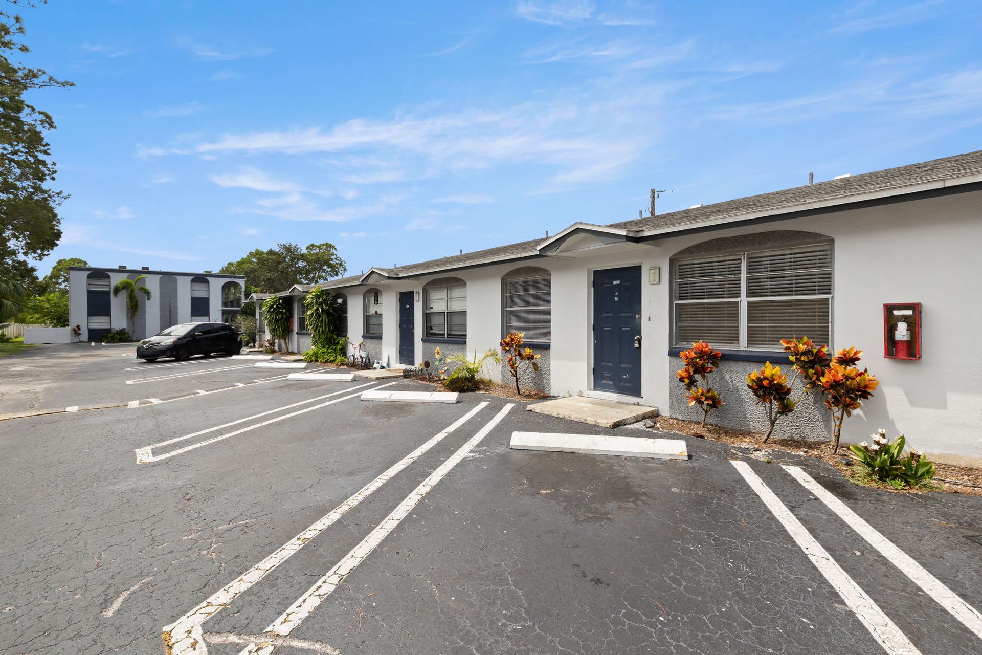Pinellas Park Apartment: 4249 76th Ave N