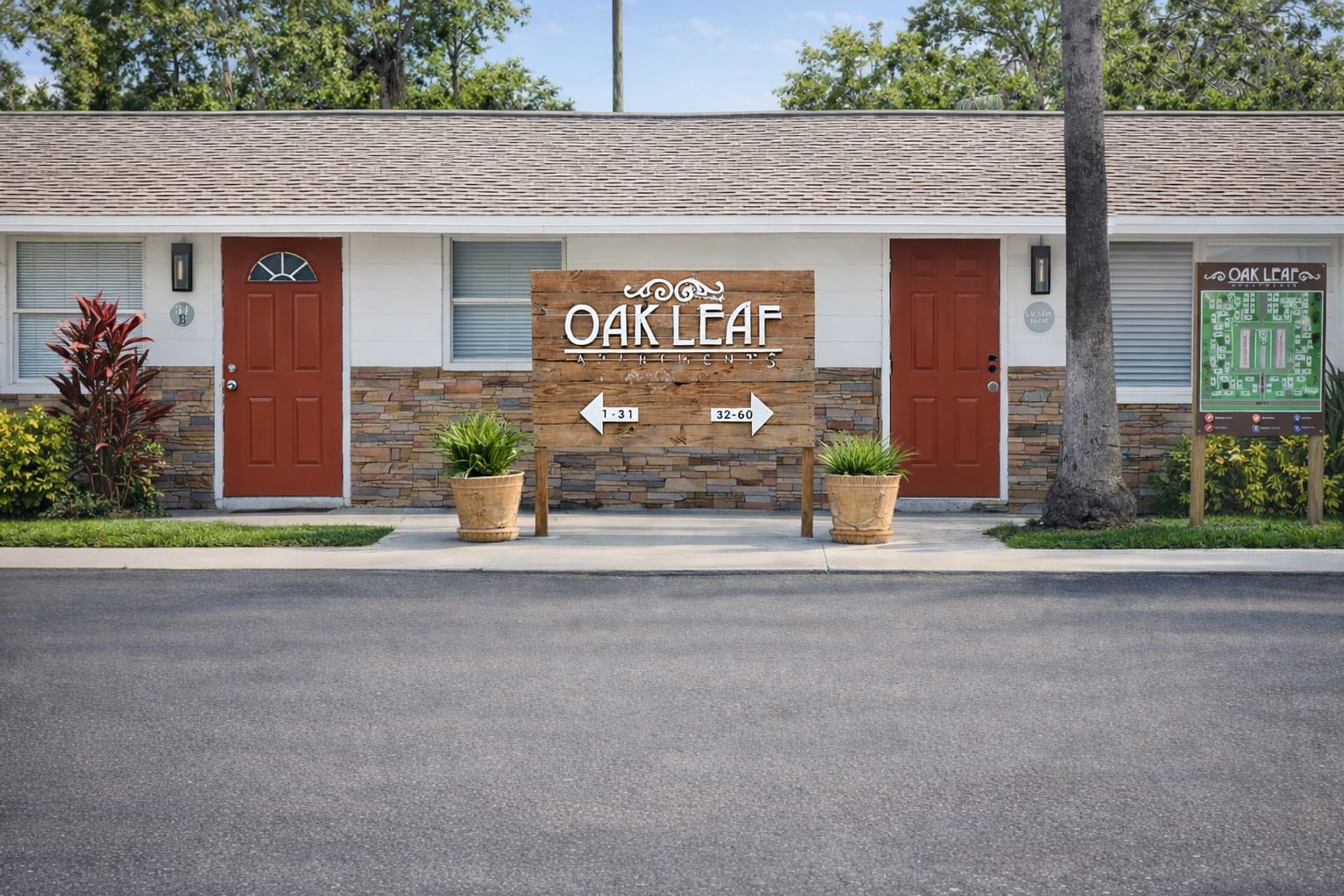 Palmetto Apartment: 900 21st St. E