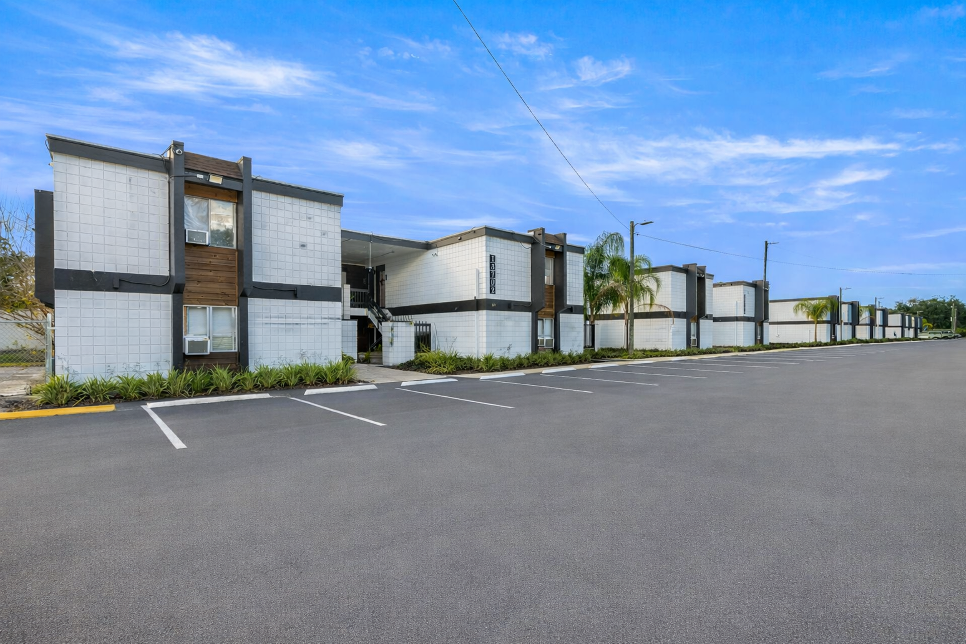 Tampa Apartment: 13710 N 19TH ST