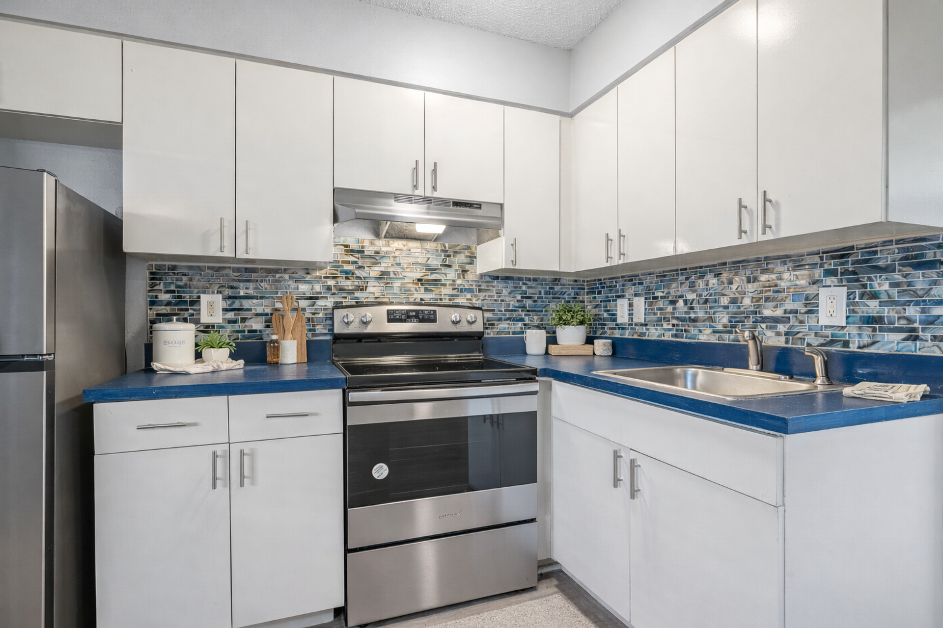 Seminole Apartment: 7525 83rd St N