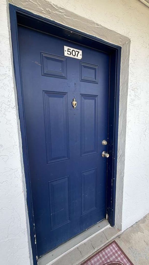 Miramar Condo: 8750 N Sherman Circle
