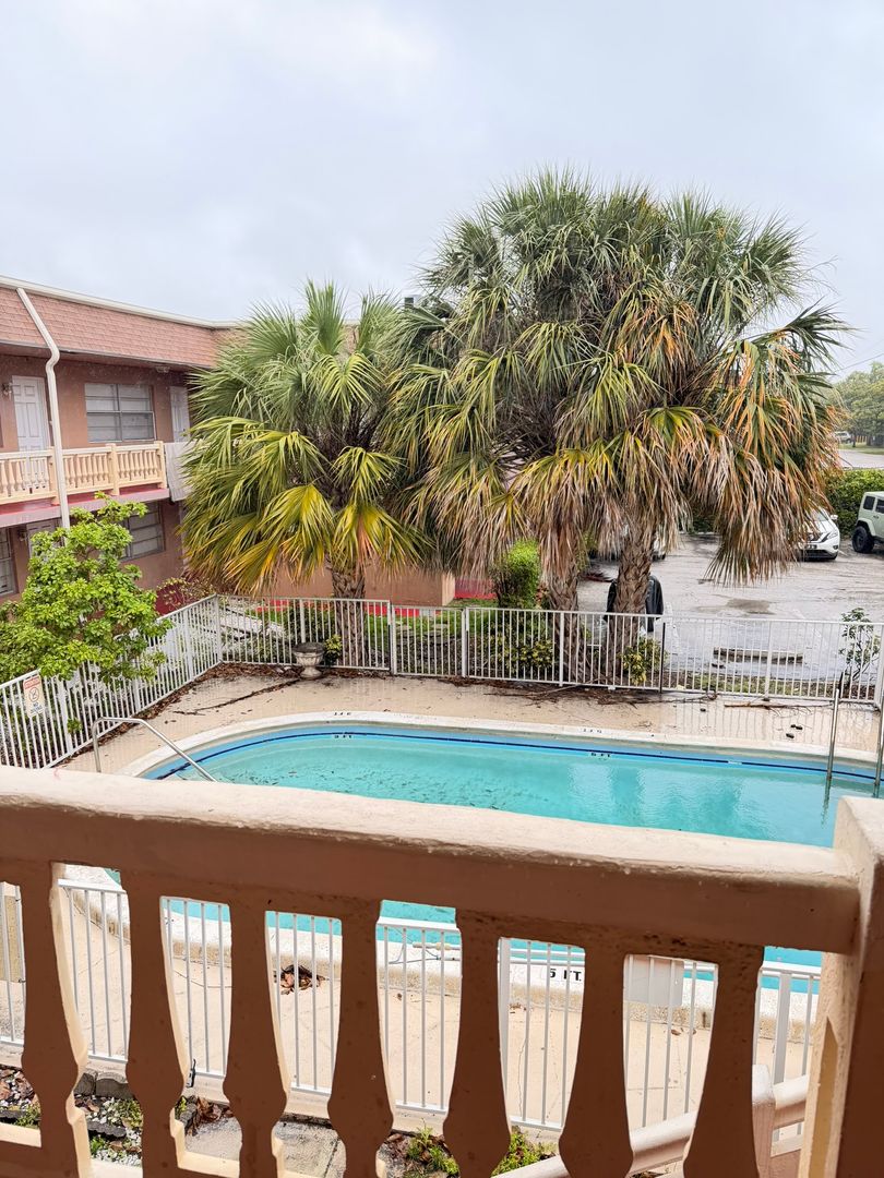 Pompano Beach Condo: 241 SE 9th Ave