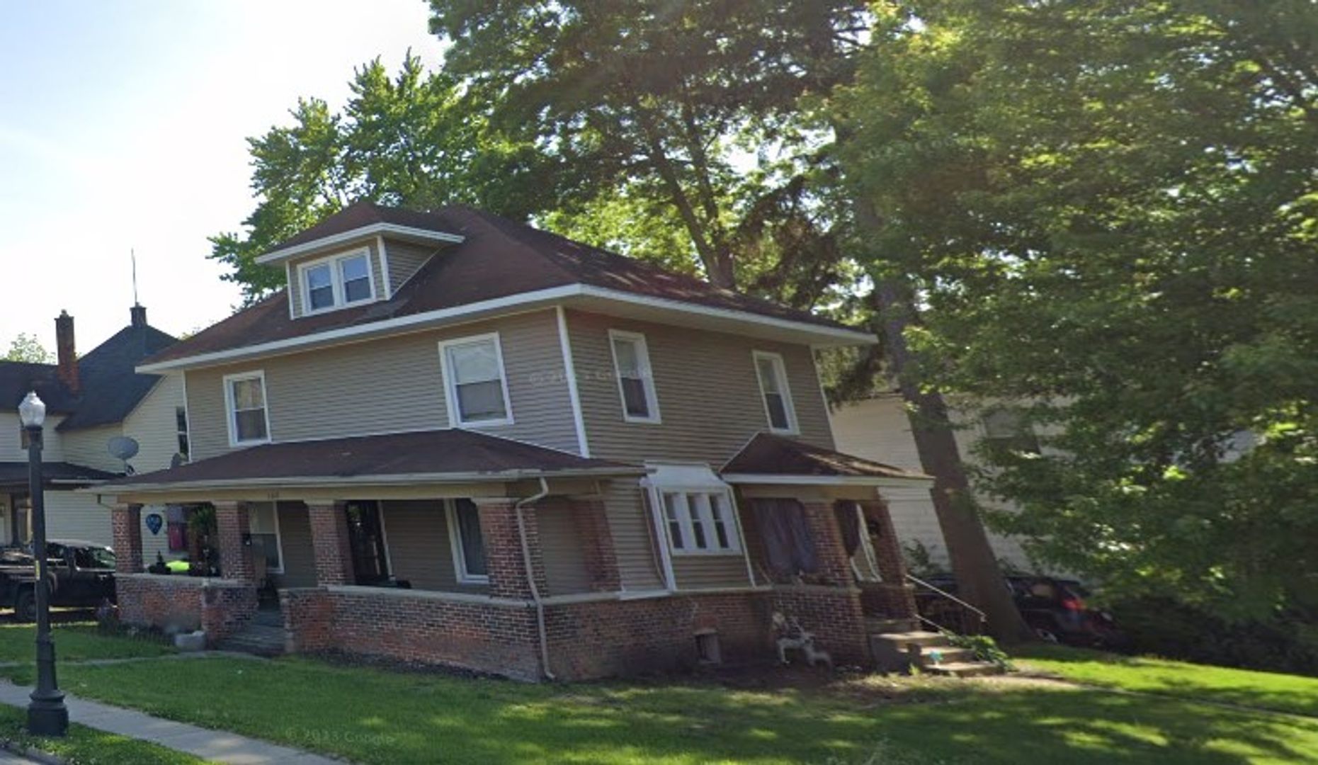 Fort Wayne Apartment: 2610 Broadway