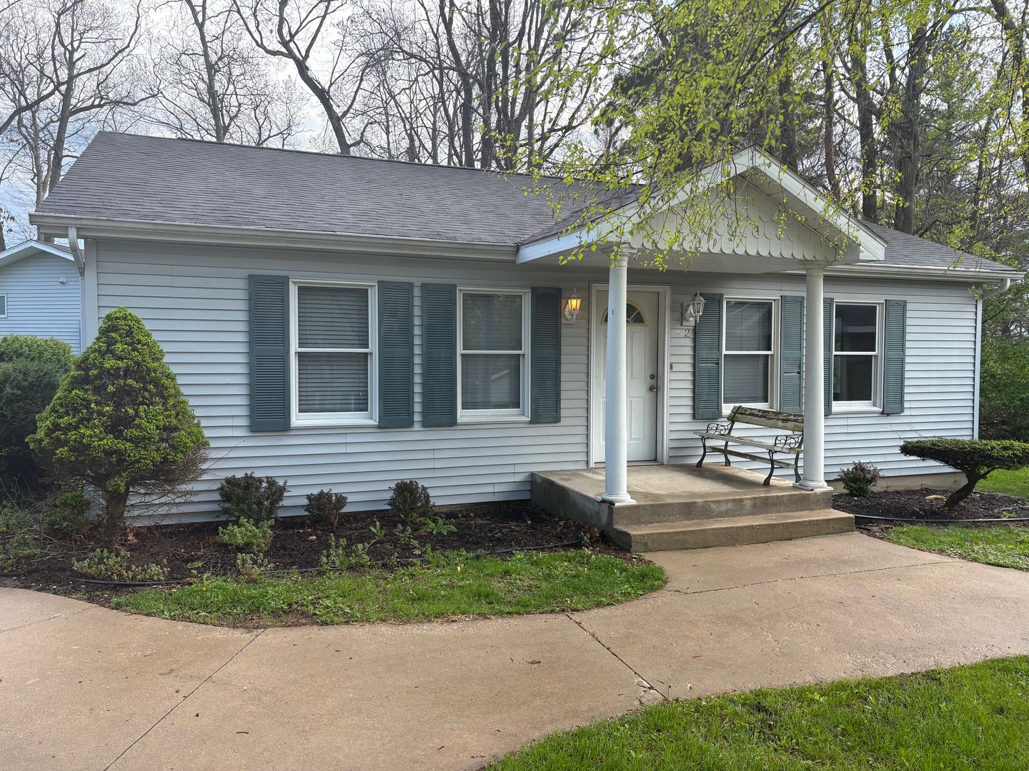 Syracuse House: 1022-3 Conklin Hill Drive