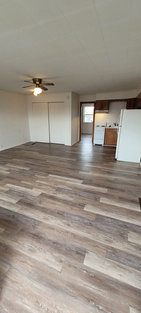 New Haven Apartment: 1645 State Road 930E