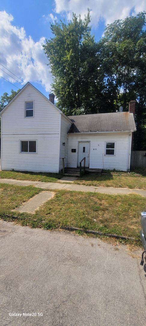 Fort Wayne House: 617 Center St