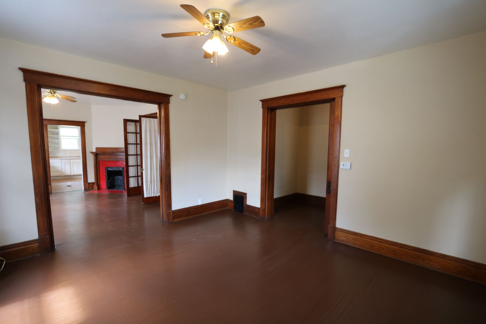 Burlington Apartment: 1321 N 7th St