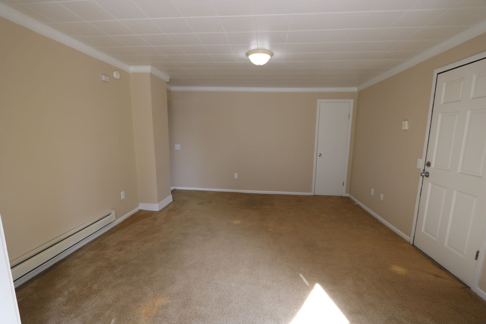 Burlington Apartment: 1021 N 6th St
