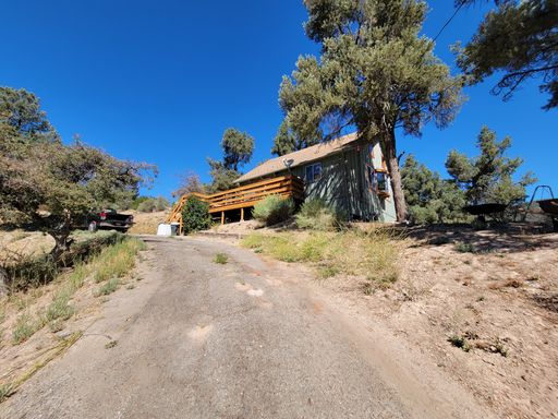 Pinon Pines-Cozy 1-Bedroom with loft Cabin Retreat with Scenic Views
