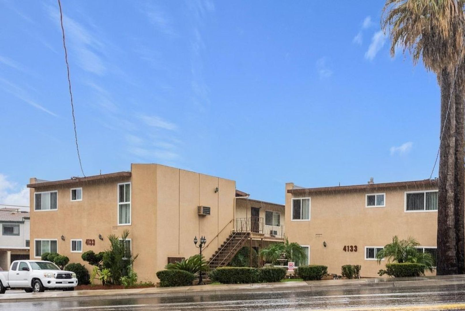 La Crescenta Apartment: 4133 La Crescenta Ave