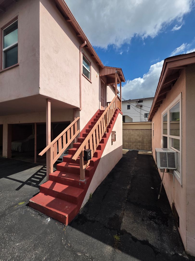 Glendale Apartment: 1123 Linden Ave.