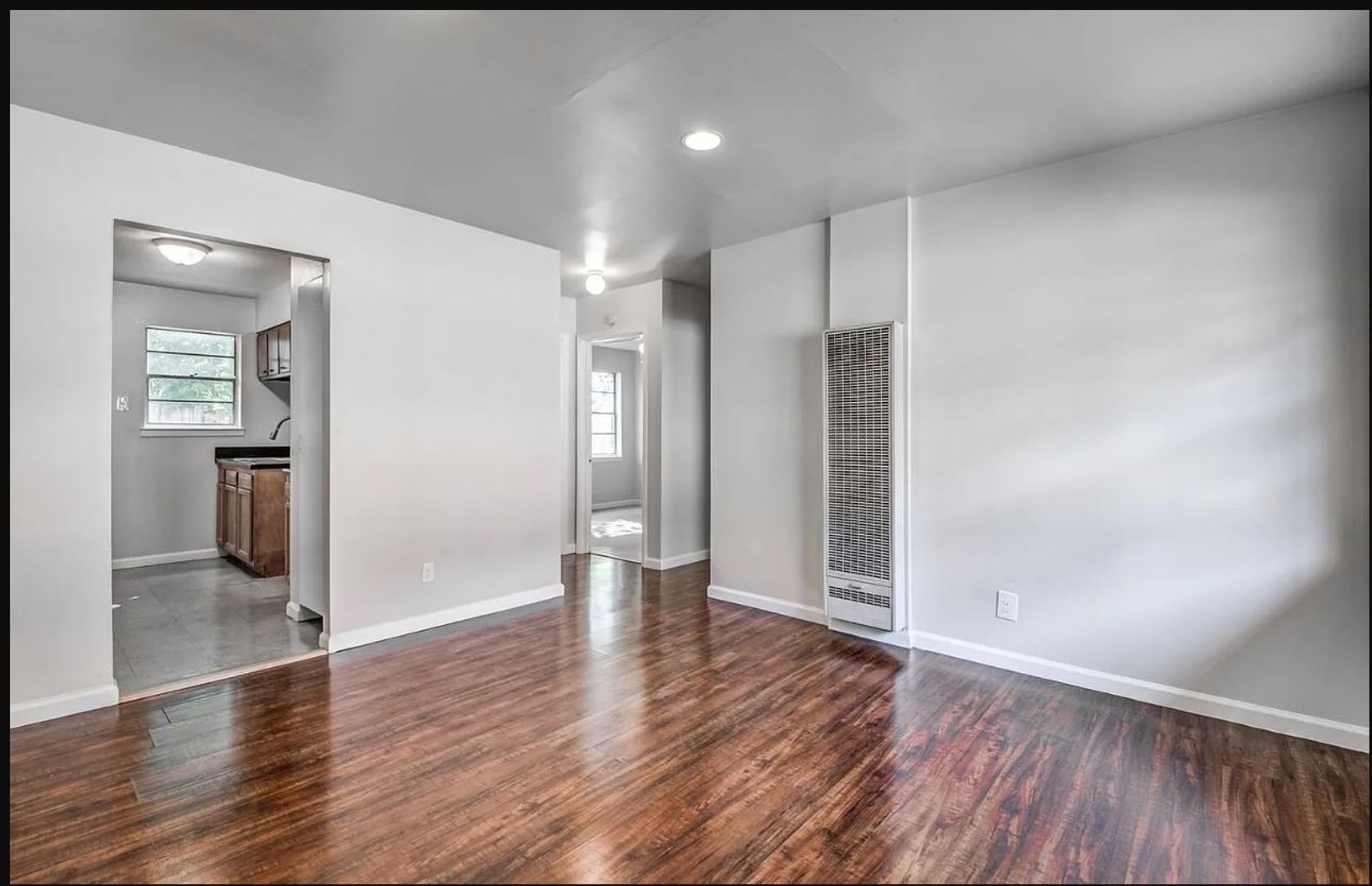 Memphis Apartment: 605 E McLemore Ave