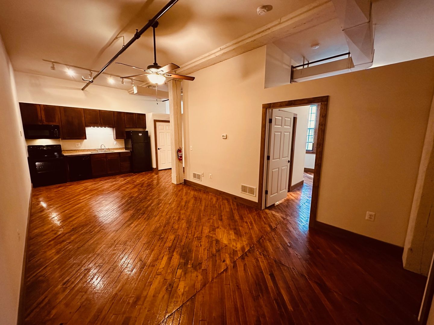 York Apartment: 700 Linden Ave