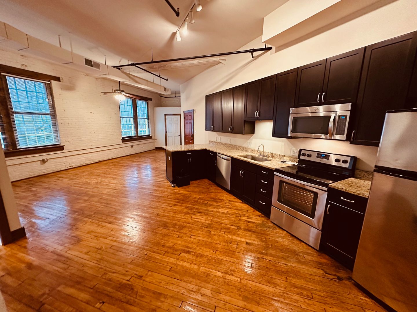 York Apartment: 700 Linden Ave