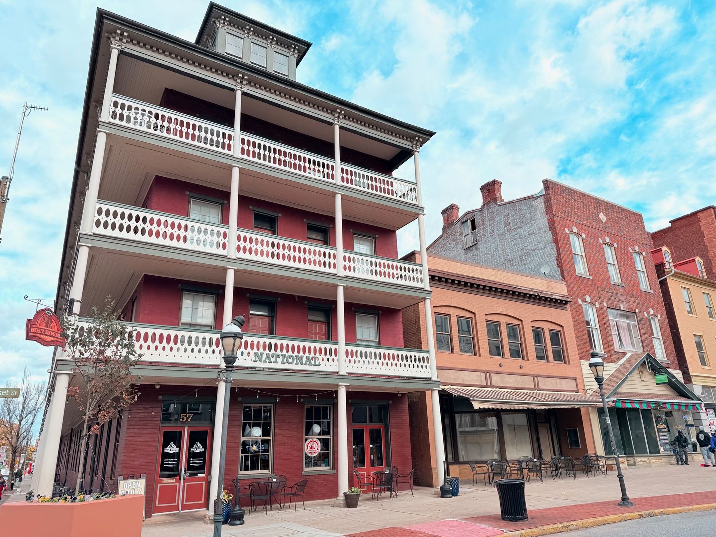 York Apartment: 11 N Beaver Street