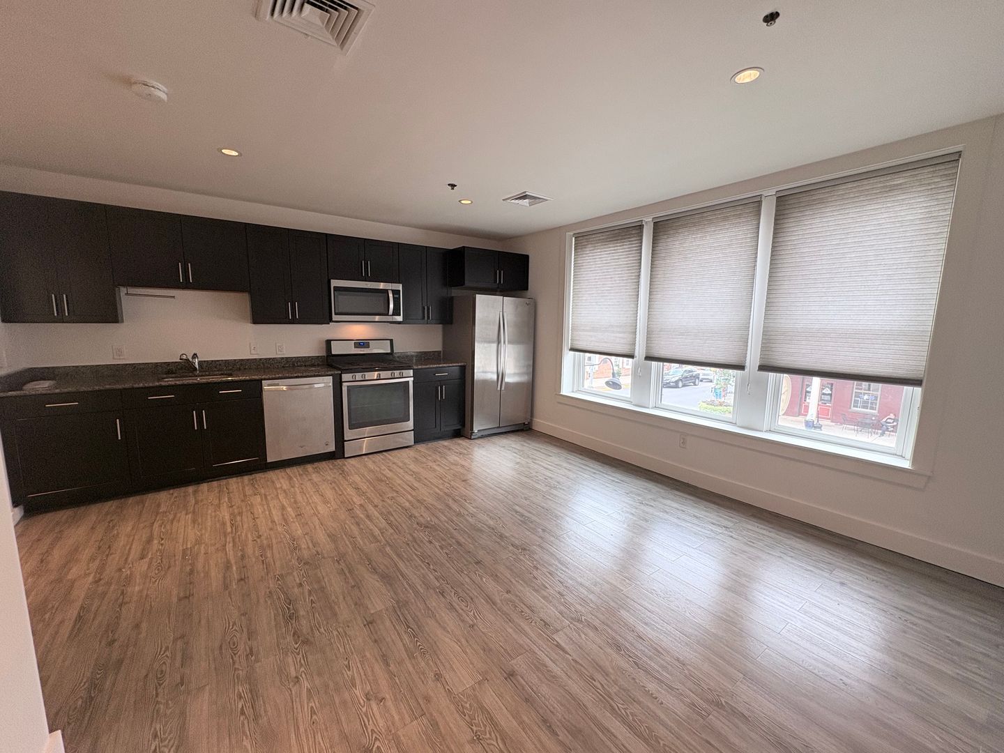 York Apartment: 9 S Beaver Street