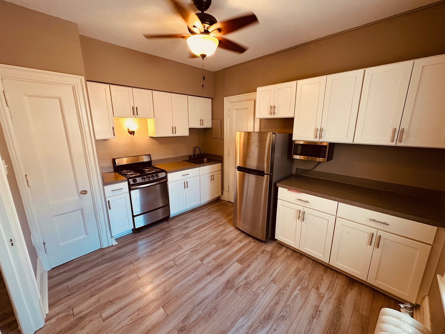 York Apartment: 7 W Philadelphia Street