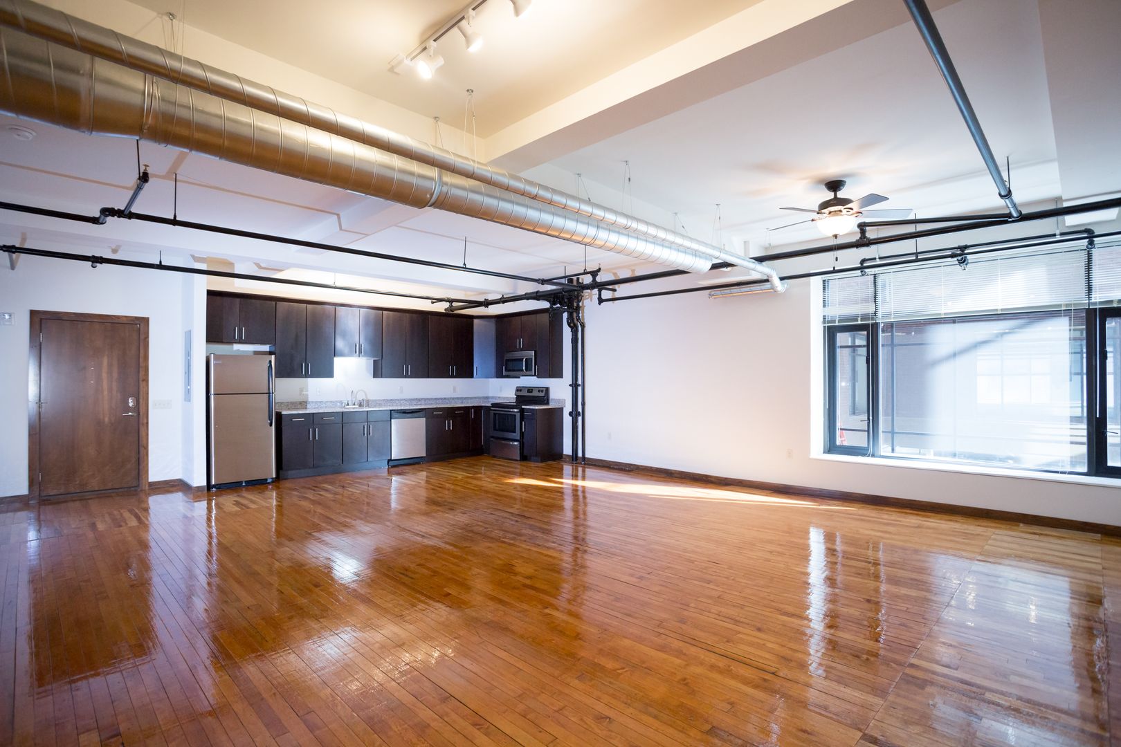 York Apartment: 1 W Market St