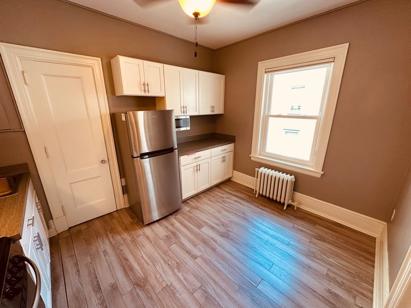 York Apartment: 7 W Philadelphia Street