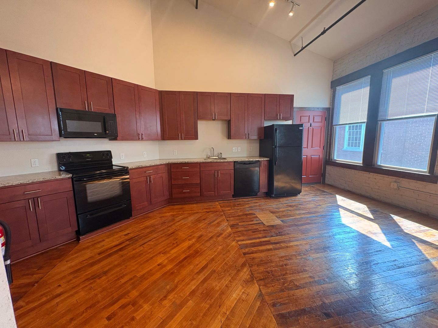 York Apartment: 700 Linden Ave