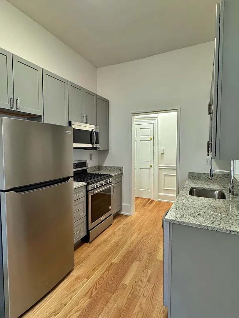 York Apartment: 361 W Market Street