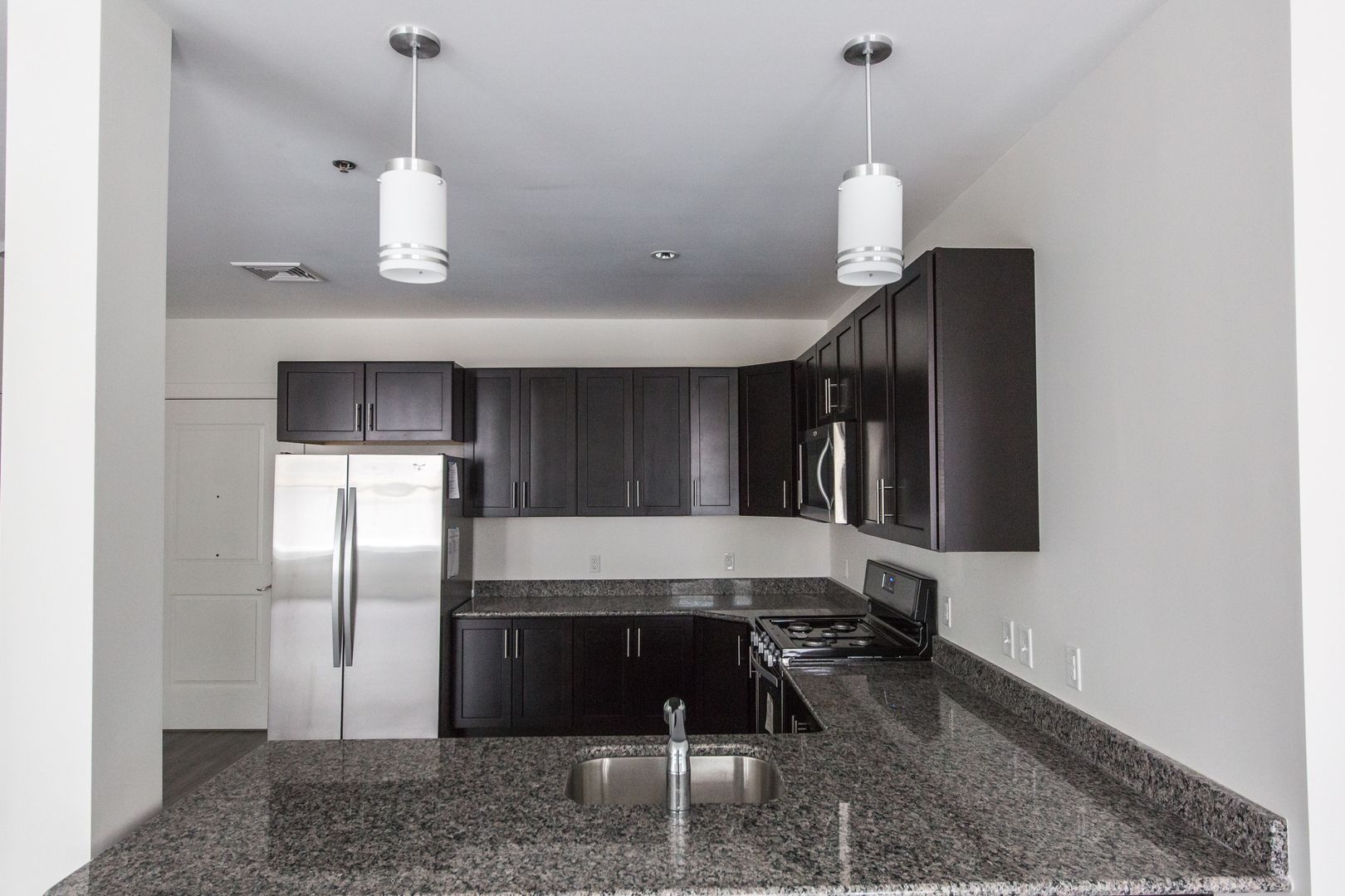 York Apartment: 9 S Beaver Street