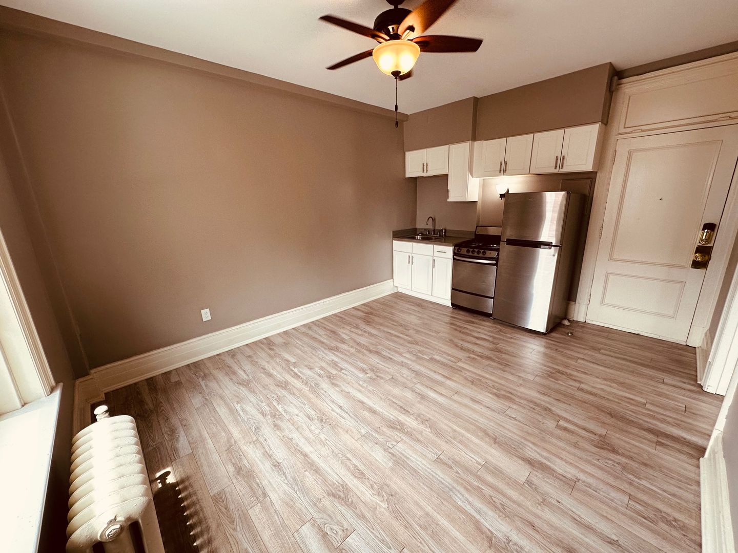 York Apartment: 7 W Philadelphia Street