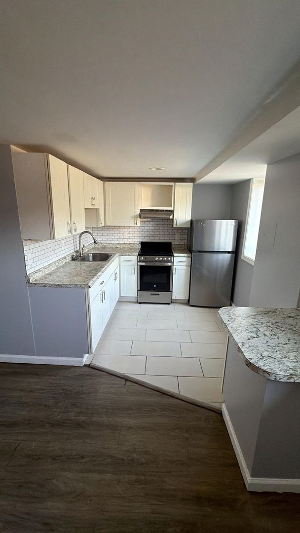 Bridgeport Apartment: 120 Morgan Ave