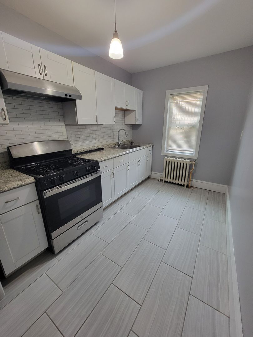 West haven Apartment: 308 Main st