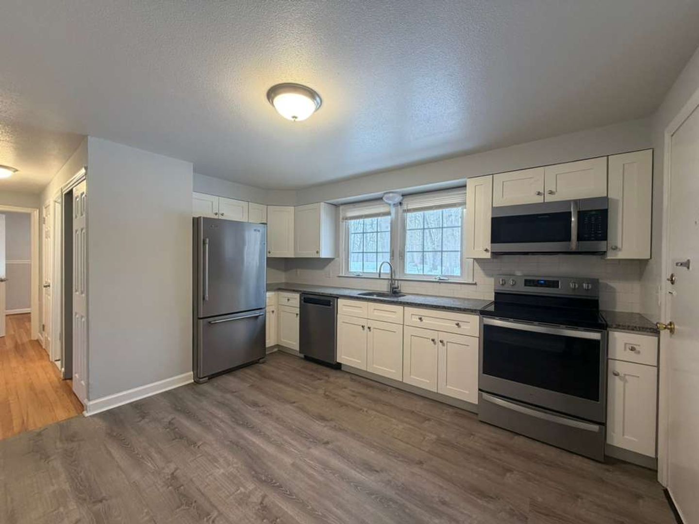 Cheshire Apartment: 122-128 Country Club Rd