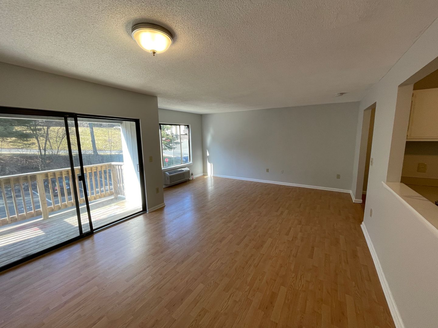 Hamden House: 175 Mill Pond Road #345