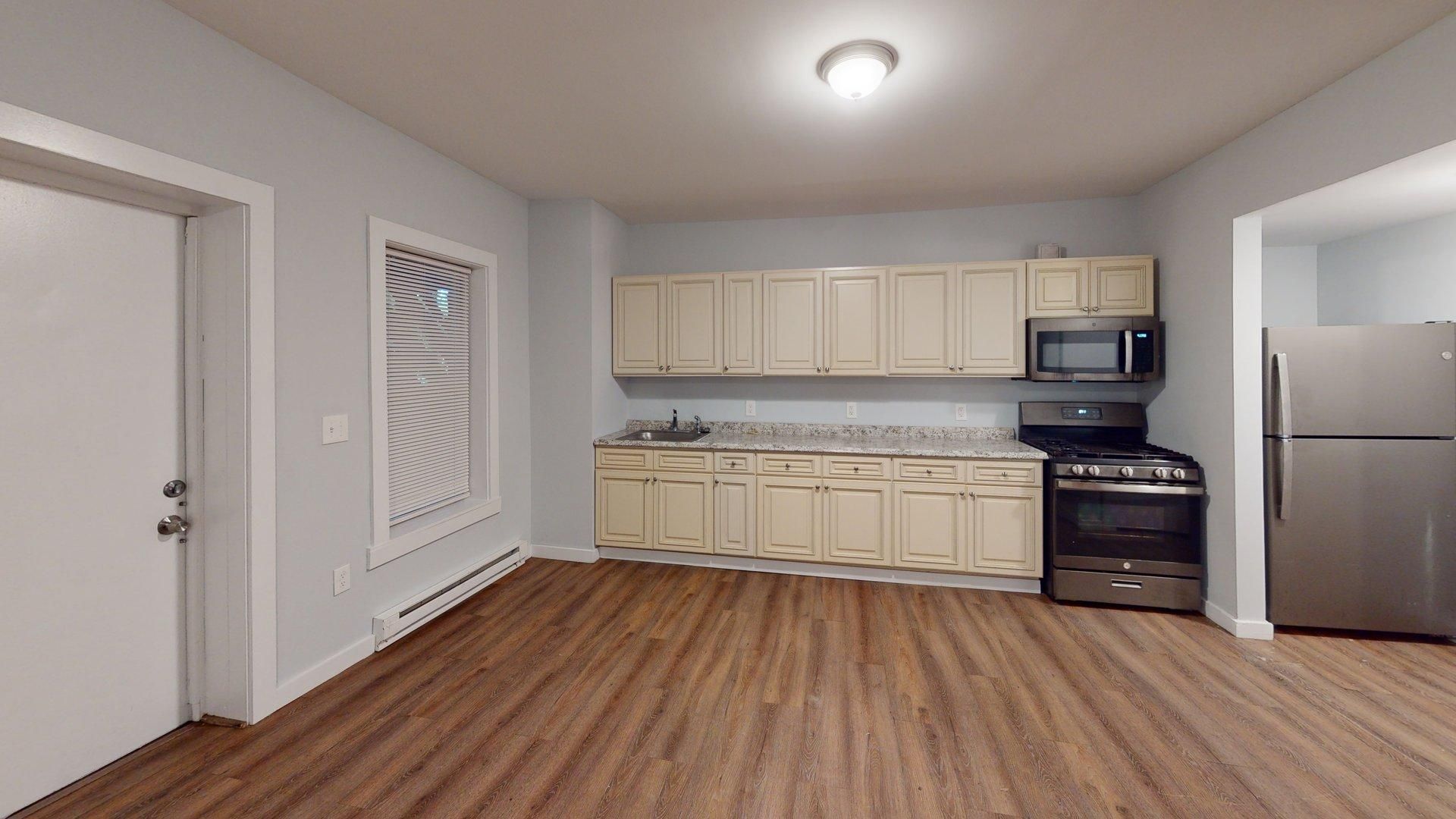 Shelton Apartment: 209-219 Howe Avenue