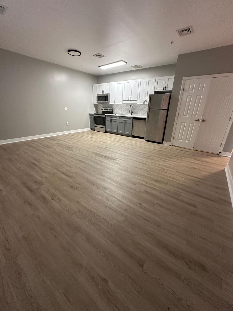 Bridgeport Apartment: 333 State St