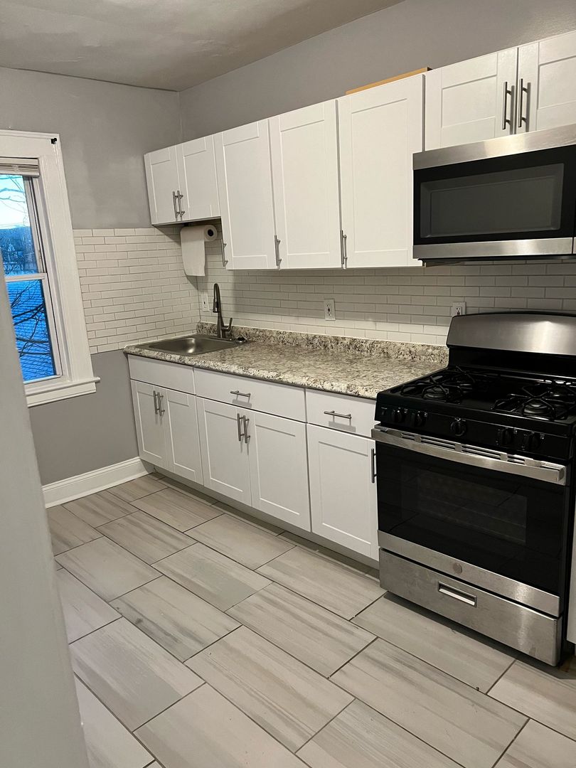 West haven Apartment: 308 Main st