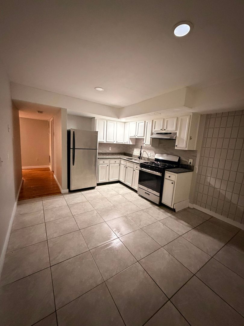 new haven Apartment: 76 sherman ave