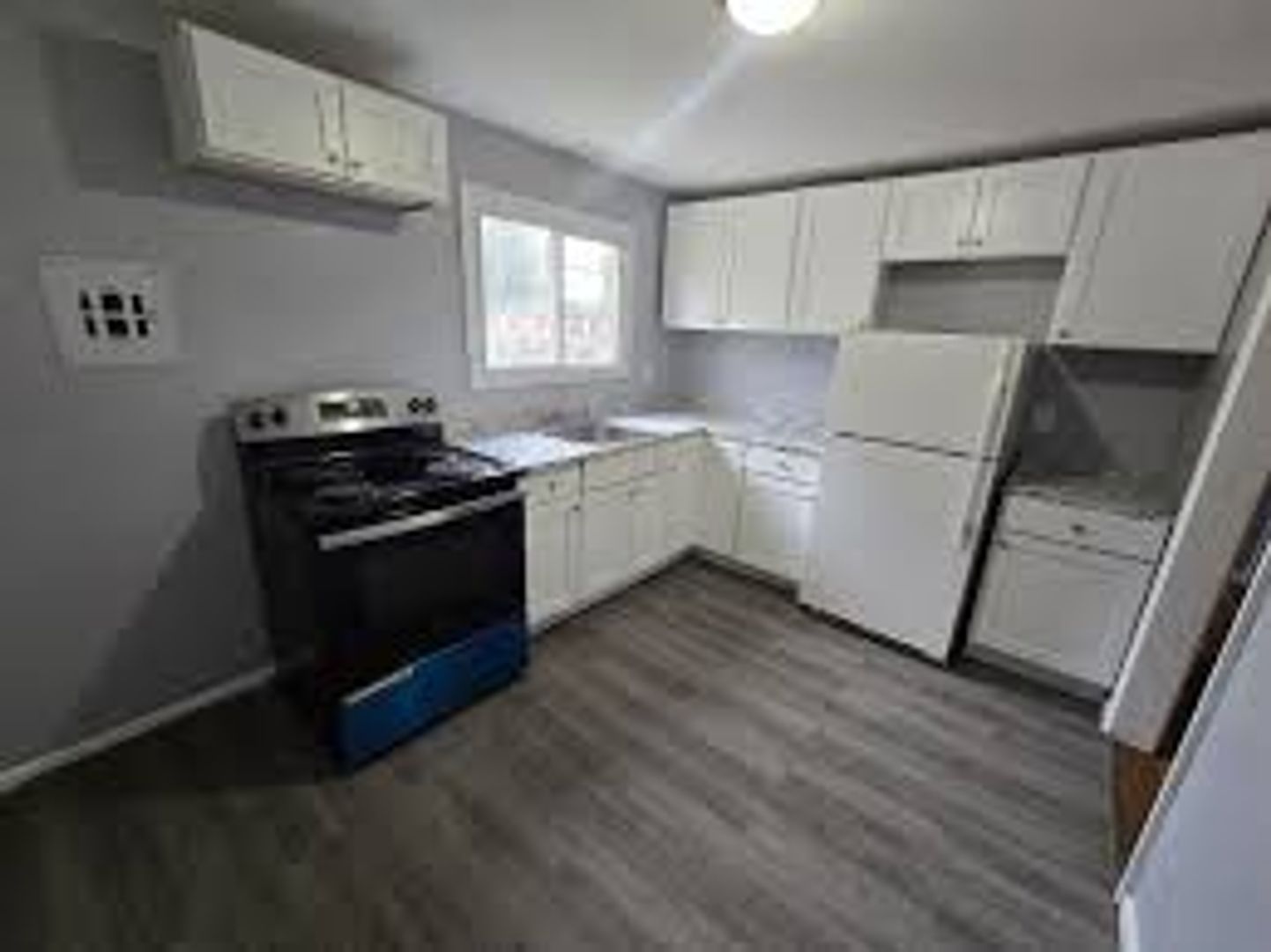 Hamden Apartment: 233-281 Park RD