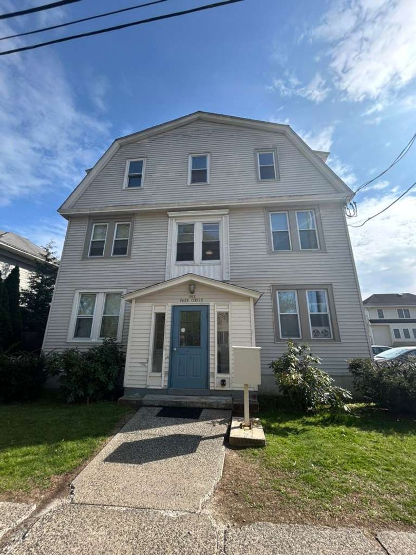 Milford Apartment: 1 Park Circle