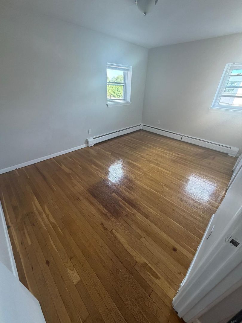 Bridgeport Apartment: 120 Morgan Ave
