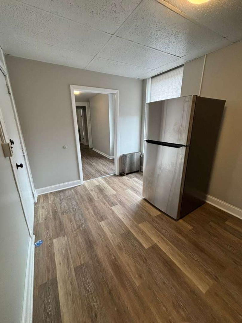 middletown Apartment: 460 main street