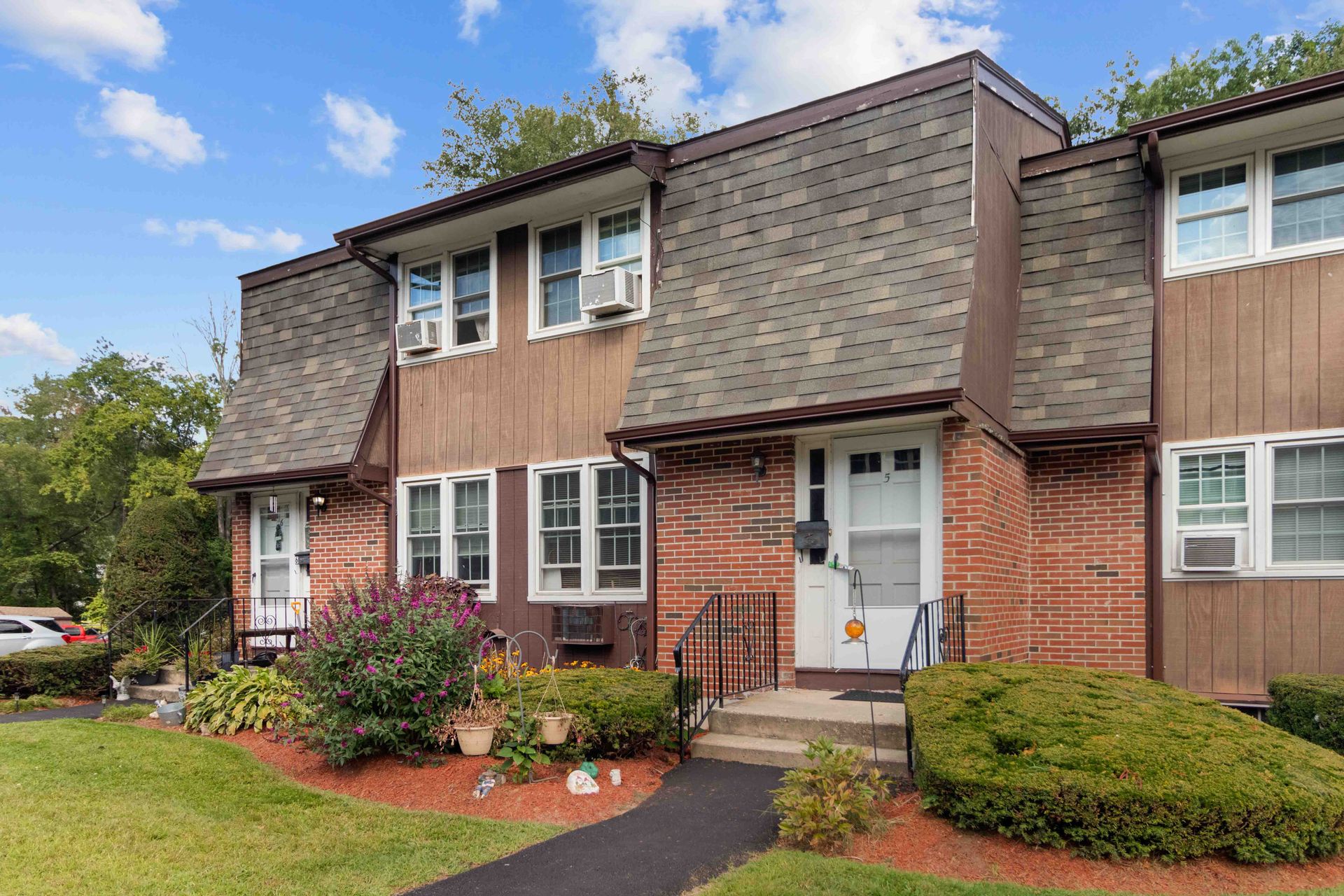 Terryville Apartment: 282 Main St