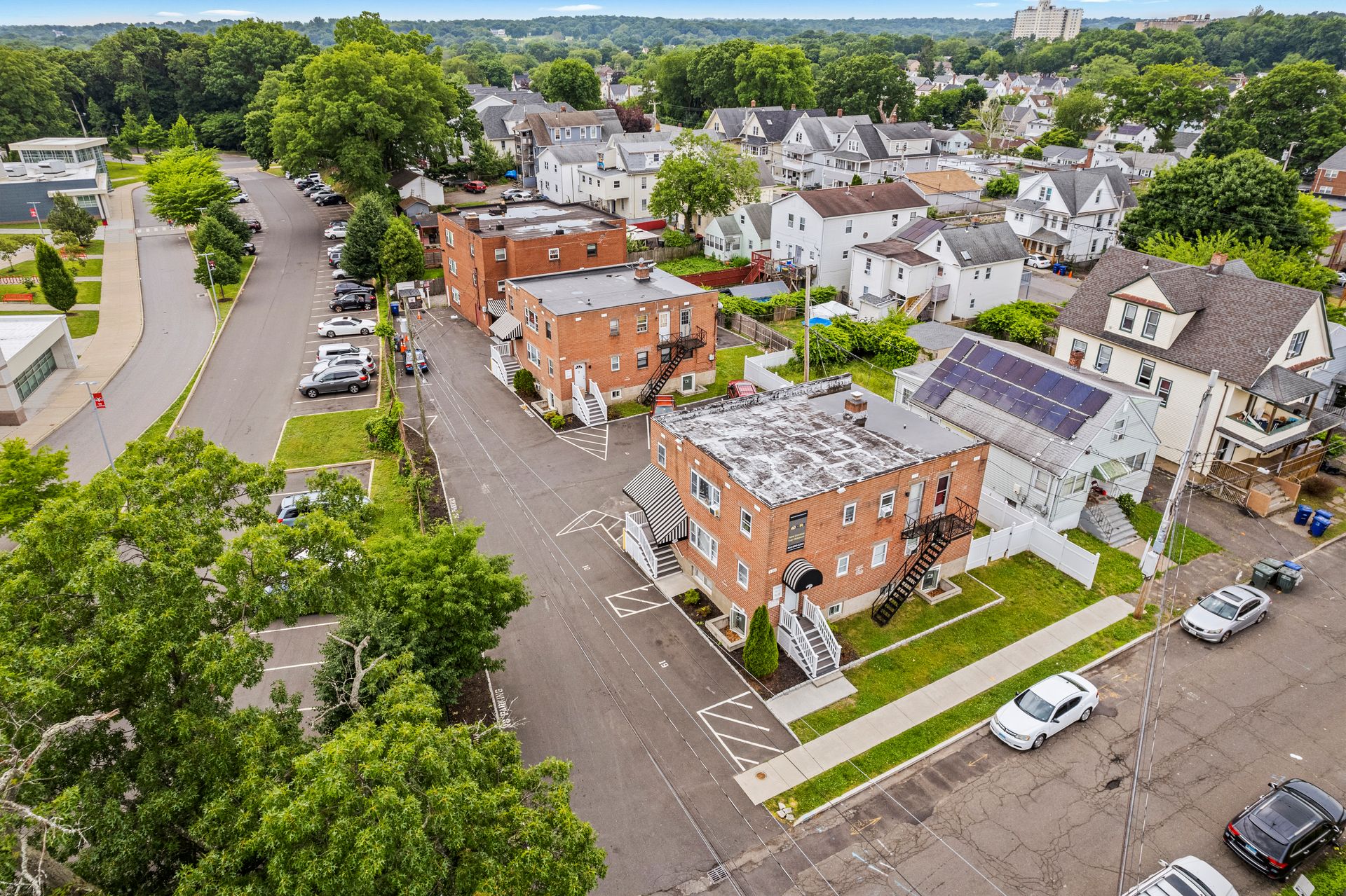 Bridgeport Apartment: 120 Morgan Ave