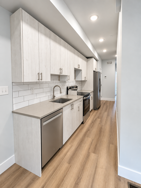 5 Bed / 4 Bath | In-Unit Laundry + Outdoor Space – photo 1