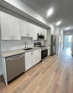 Brand-New 2-Bedroom, 2-Bath Apartment | Modern Finishes & In-Unit Laundry – photo 1