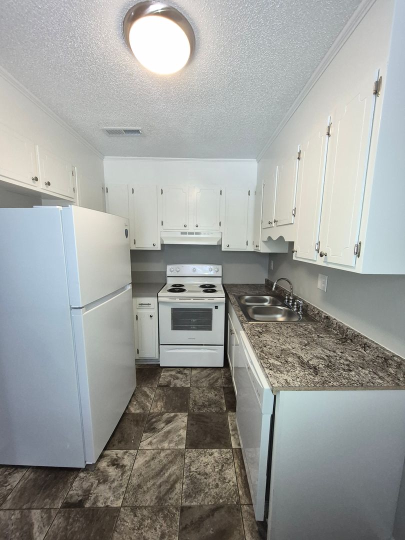 Winston Salem Apartment: 100 West Meadows Dr