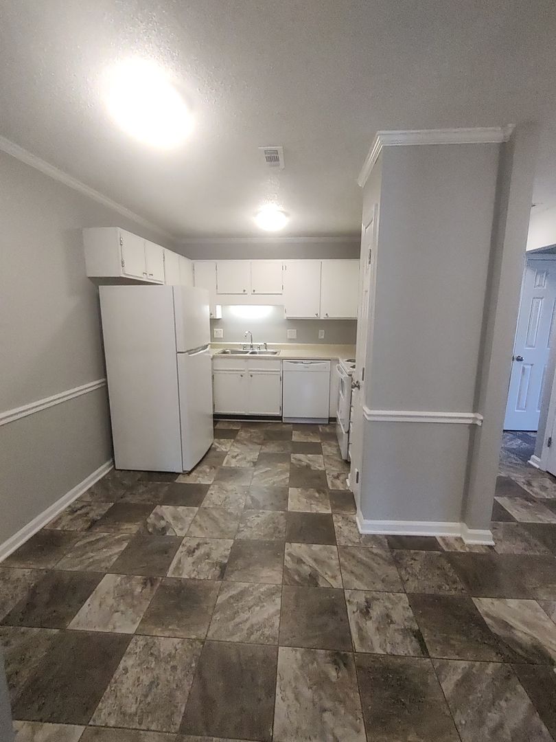 Lewisville Apartment: 1101 Brookway West Dr