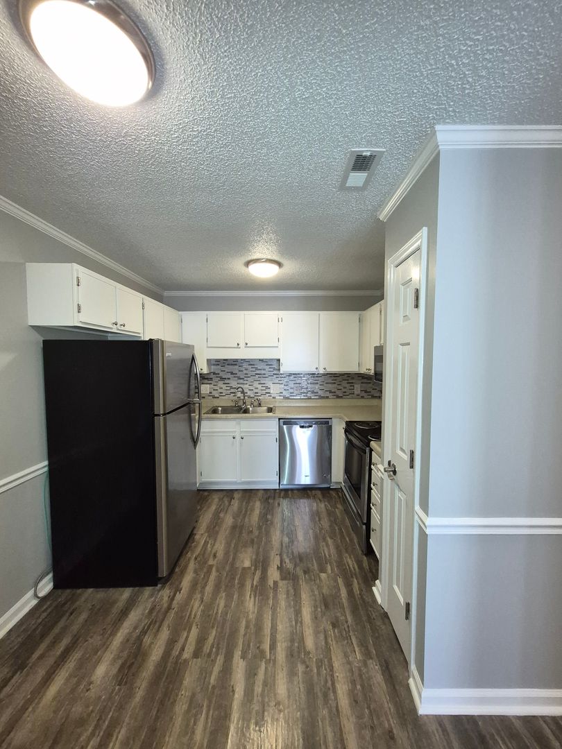Lewisville Apartment: 1101 Brookway West Dr