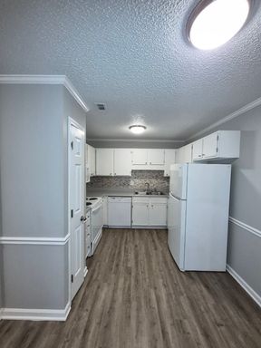 Receive an additional $1000 off on select units!!!! Hurry—limited supply available!