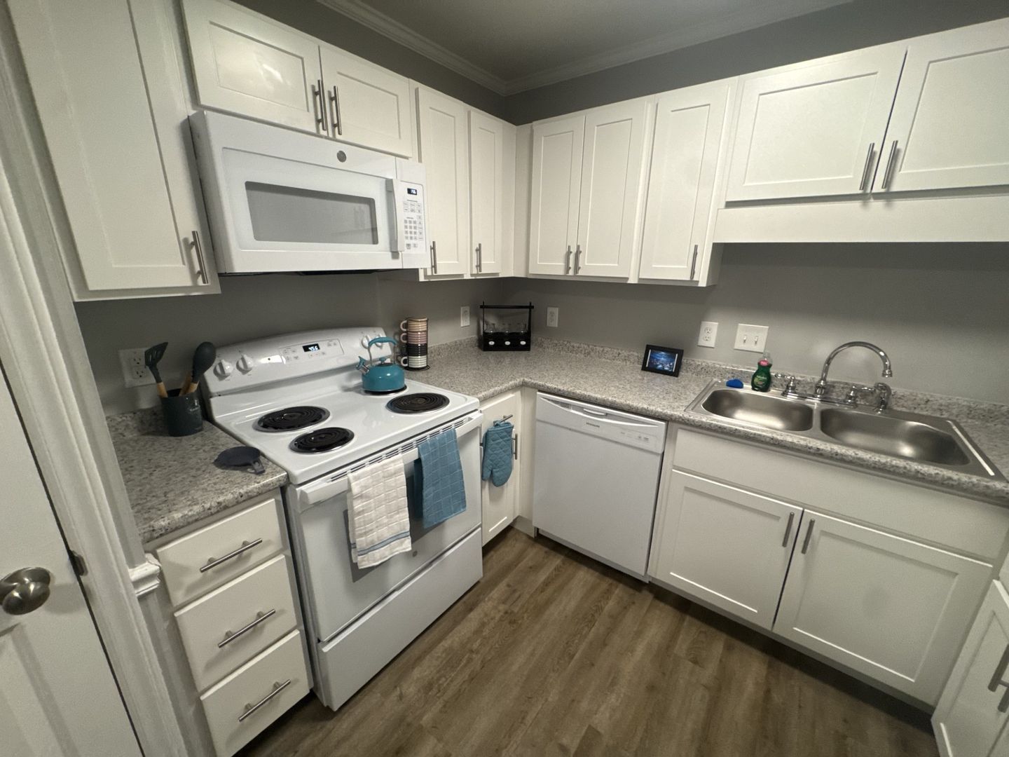 Lewisville Apartment: 1101 Brookway West Dr