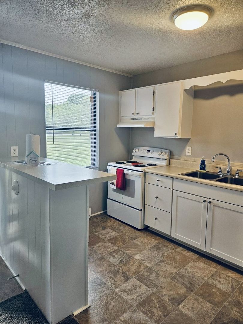 Winston Salem Apartment: 3610 Baden Rd